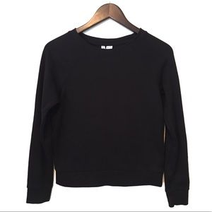 H&M Tops - H&M Black crew neck sweatshirt H&M Tops - H&M Black crew neck sweatshirt